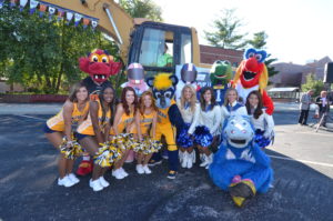 mascots-cheerleaders-only-3